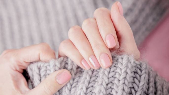 Sin esmalte, cómo lucir una manicura sencilla y elegante en otoño