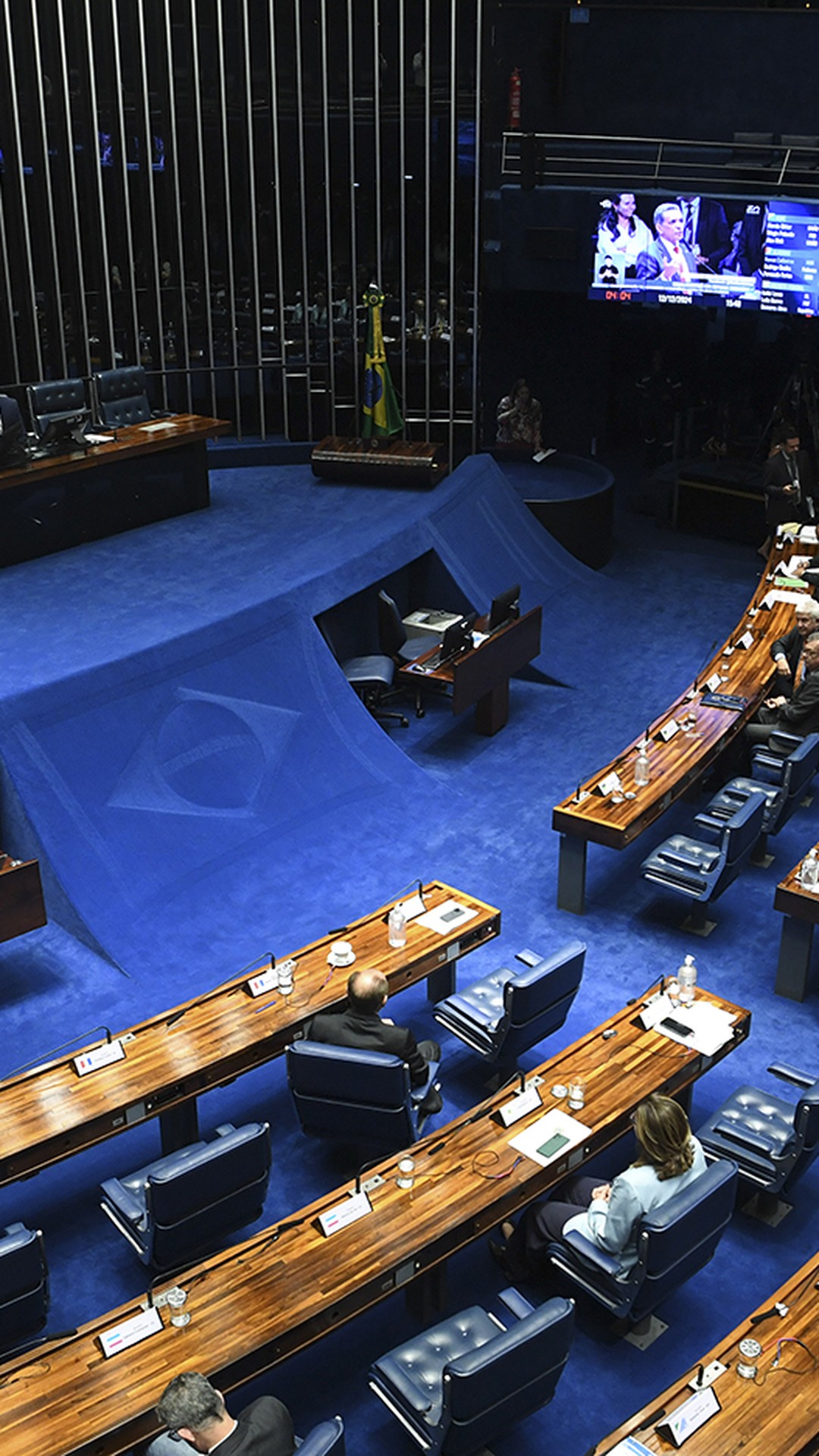 Senado aprova texto-base da PEC do pacote de gastos por 53 votos a 21