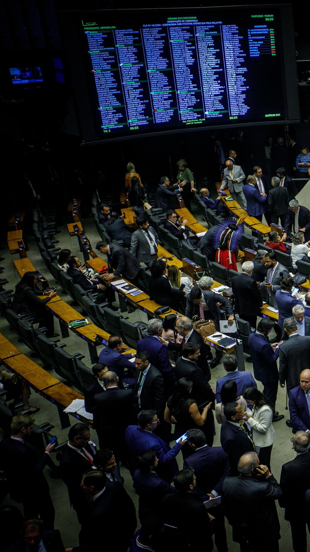 Câmara rejeita retirada de pauta da PEC do pacote fiscal