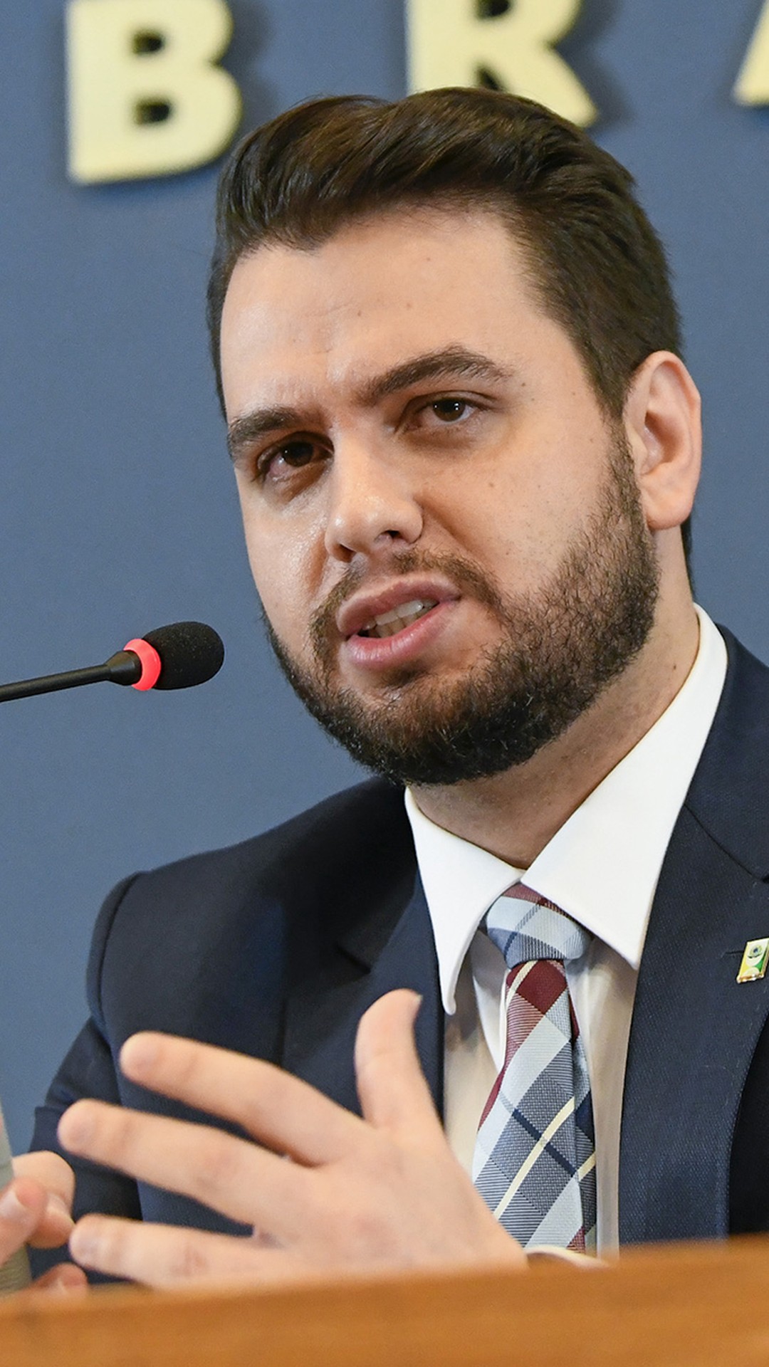 Defesa de ex-assessor de Bolsonaro vê 'assédio judicial' em condenação por racismo 