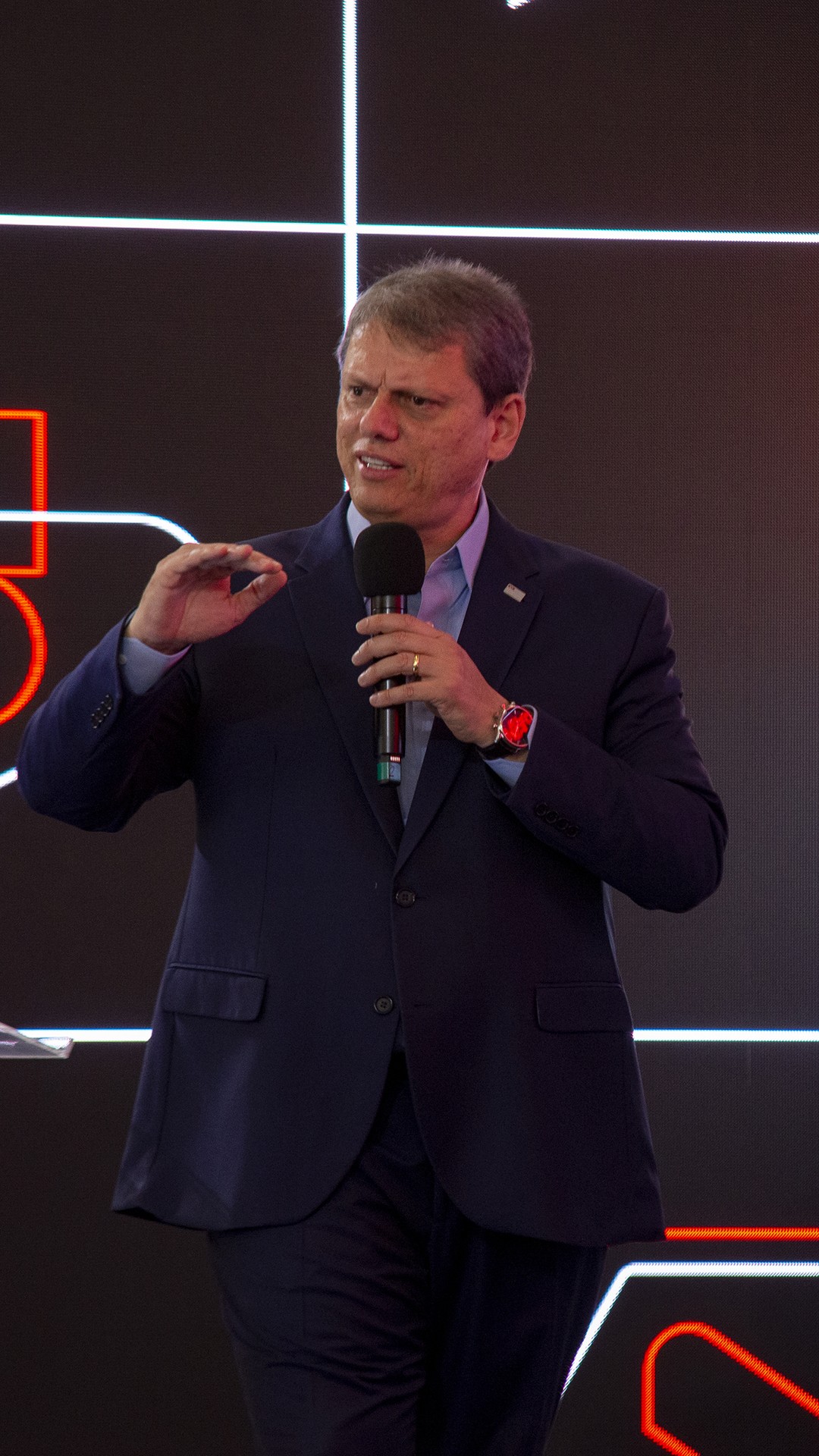 Tarcísio defende privatizações e diz que SP bateu marca de R$ 780 bi em novos investimentos