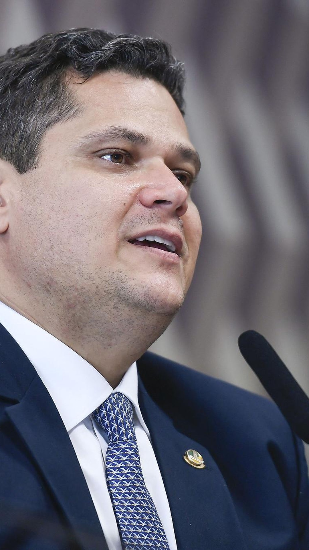 Favorito à presidência do Senado, Alcolumbre acena à bancada ruralista
