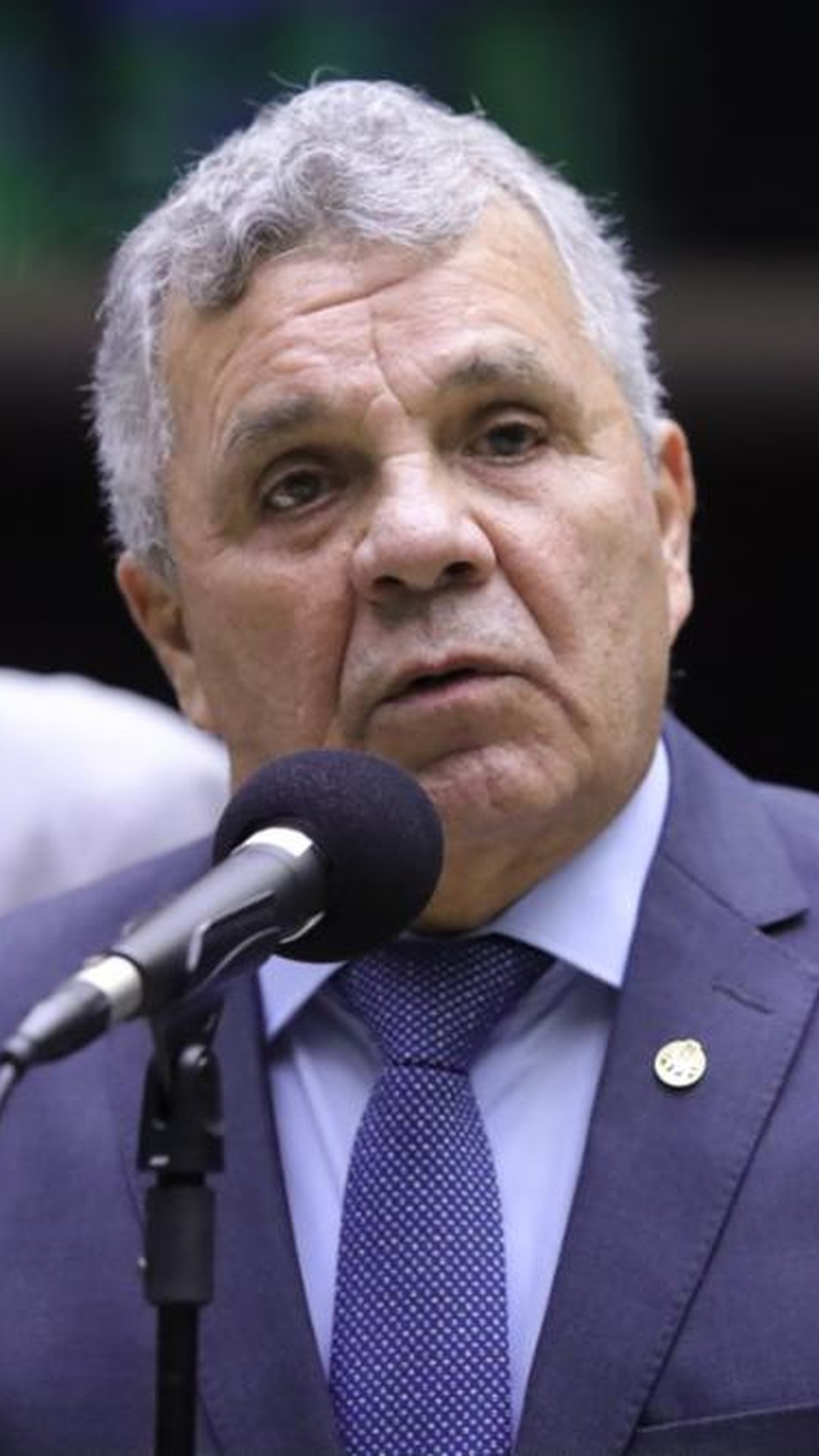 Dino envia à PGR reapresentação sobre emenda suspeita de deputado Alberto Fraga