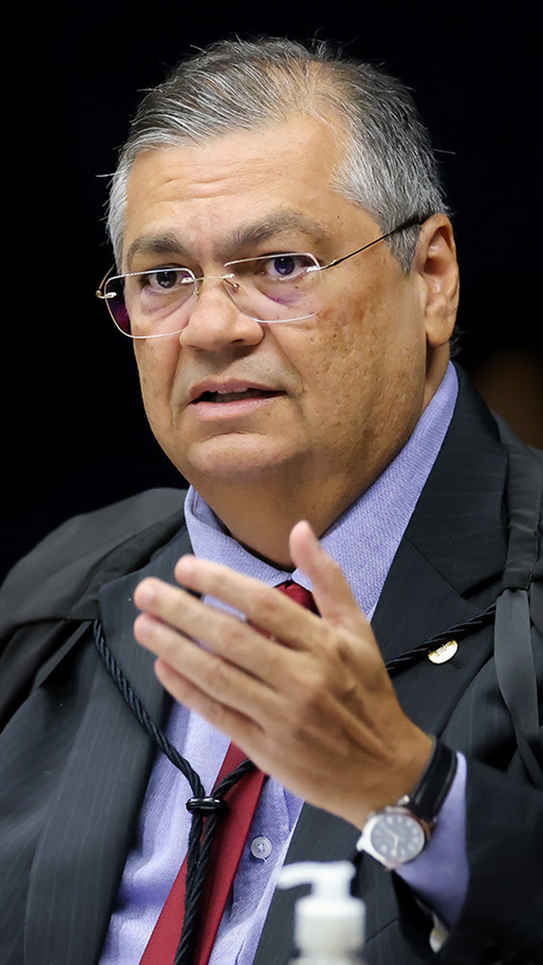 Dino dá 48 horas para CGU informar sobre inclusão de dados incompletos de emendas parlamentares no Portal da Transparência