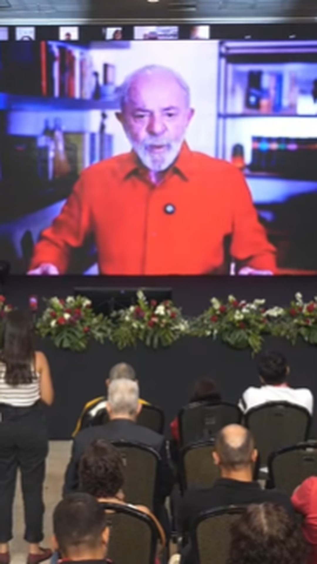 Lula admite falhas na comunicação do governo e falta de organização nas redes sociais